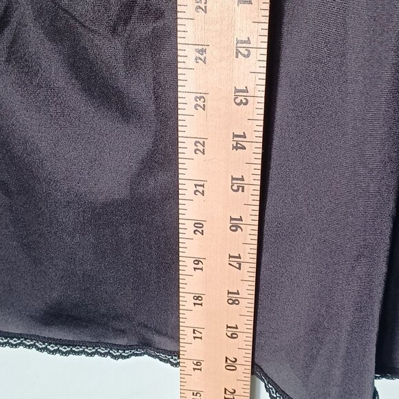 Vintage Half Slip Skirt Womens Medium Nylon Black Made In USA Feminine - Picture 4 of 8